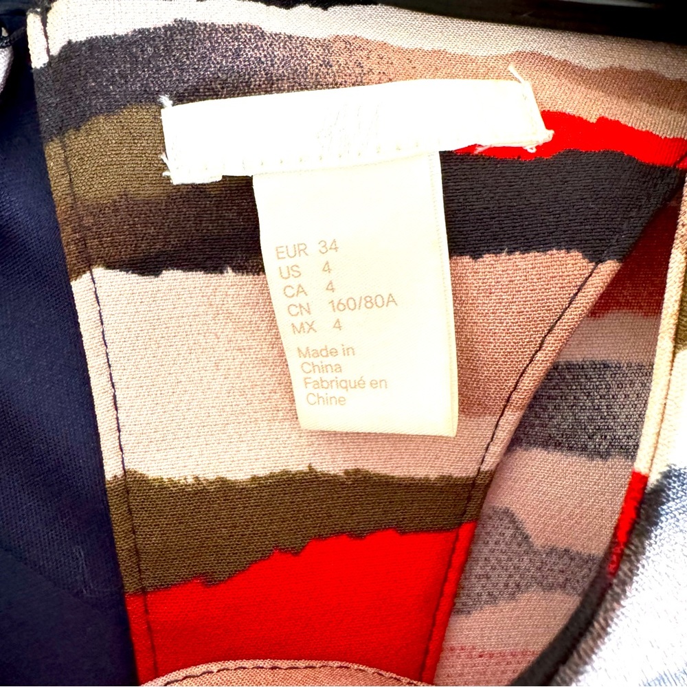 New collection is H&M very nice and very stylish dress ๐๐ - Picture 6 of 6